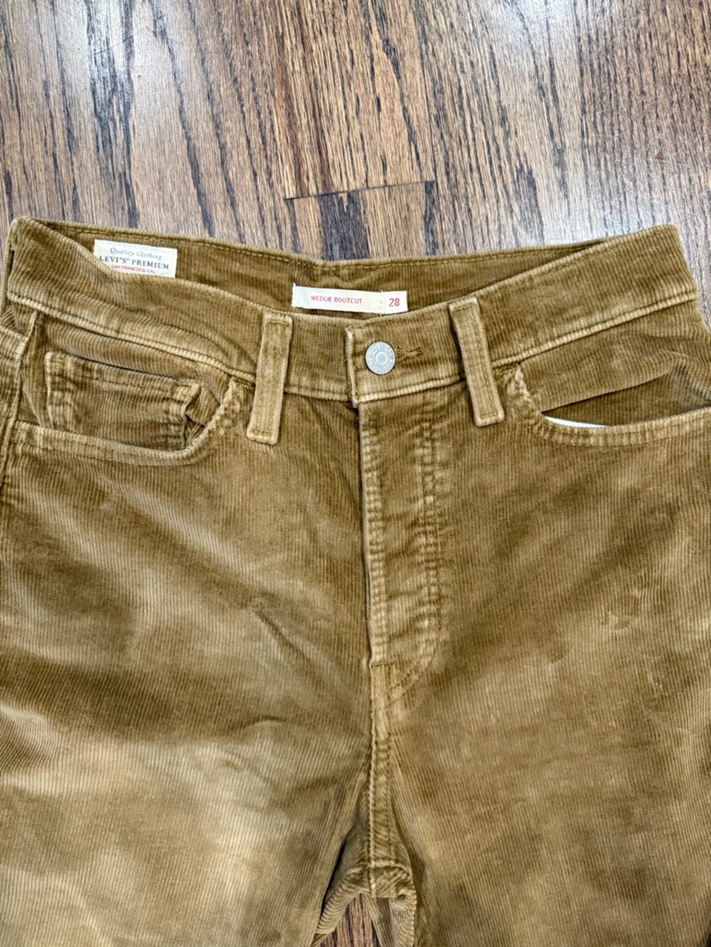 Levi’s Corduroy Bootcut Jeans - Picture 4 of 5